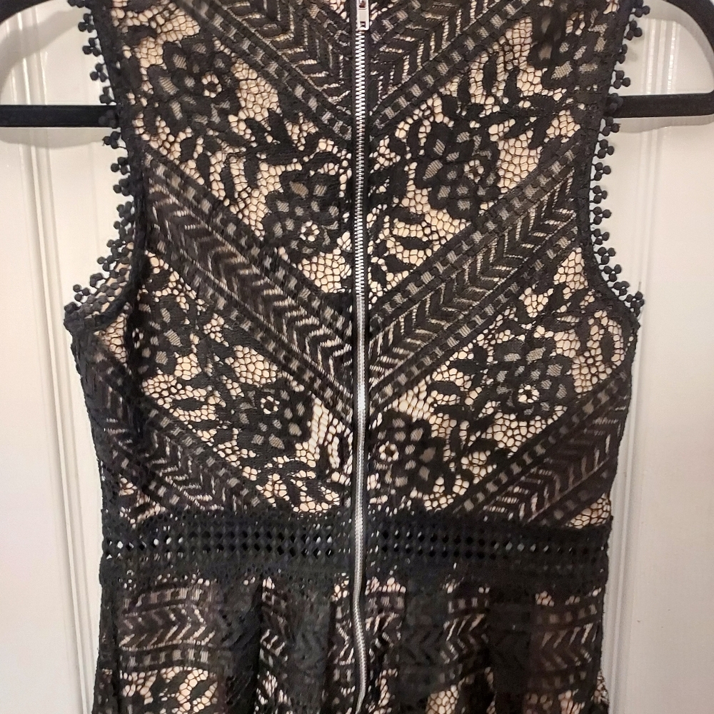 Romeo + Juliet Couture lace top - Picture 4 of 4